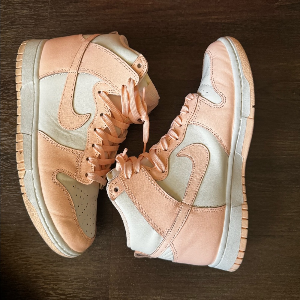 Nike Women's Peach and White Sneakers